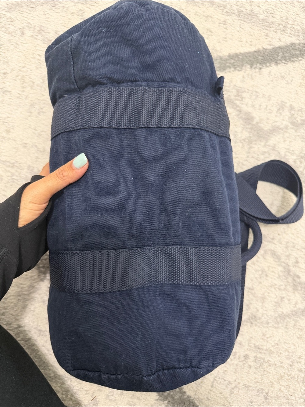 Tommy Hilfiger Small Duffle Bag - Picture 3 of 8